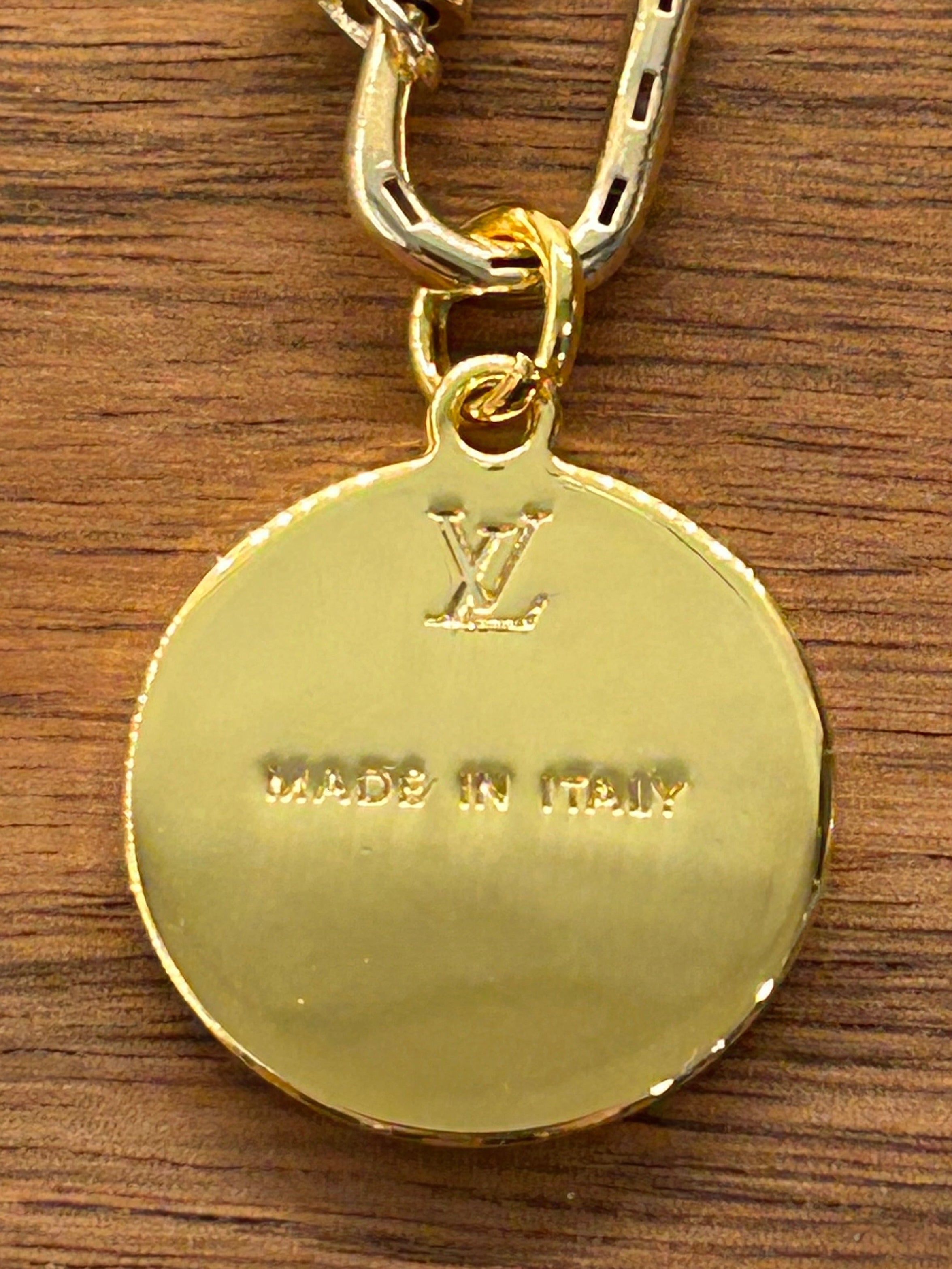 Round Charm Necklace - Bright Kelly Green